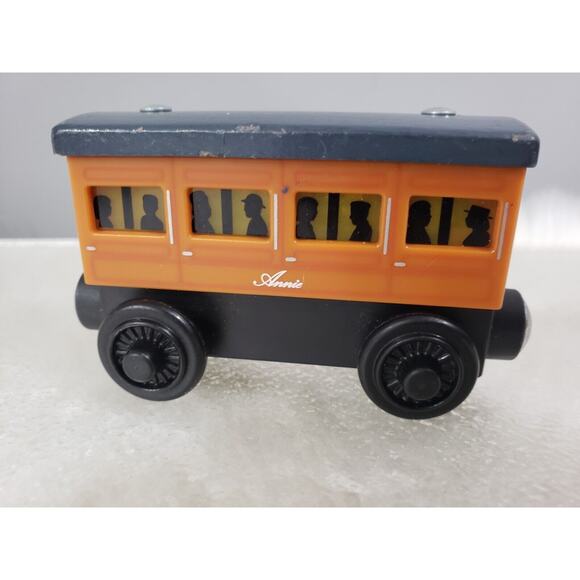 Light-Up Reveal Annie Thomas & Friends Wooden Railway 2012 Mattel Tested - Picture 3 of 6